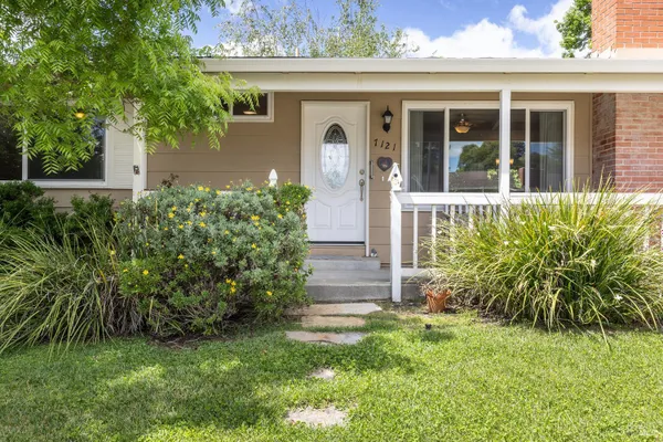 Property Slideshow image 3 of 26 | 7121 oak leaf dr, Santa Rosa, CA, 95409