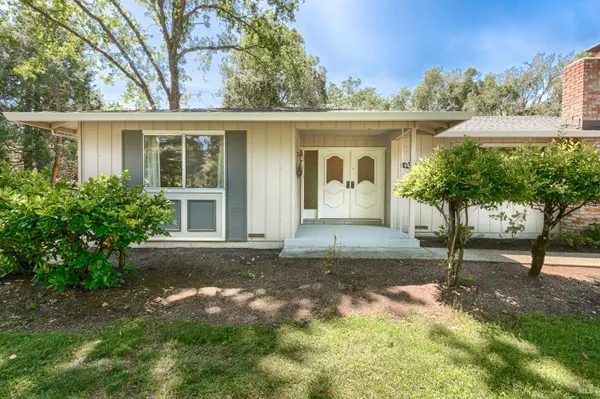 Property Slideshow image 3 of 61 | 6487 meadowridge ct, Santa Rosa, CA, 95409