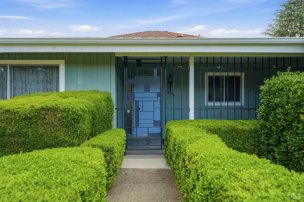 Property Slideshow image 3 of 34 | 7009 fairfield dr, Santa Rosa, CA, 95409