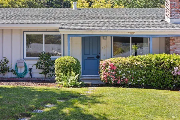 Property Slideshow image 3 of 48 | 417 deerfield cir, Santa Rosa, CA, 95409