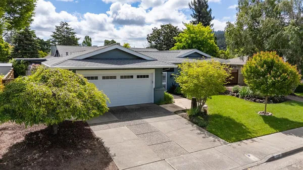 Property Slideshow image 2 of 67 | 339 mockingbird cir, Santa Rosa, CA, 95409