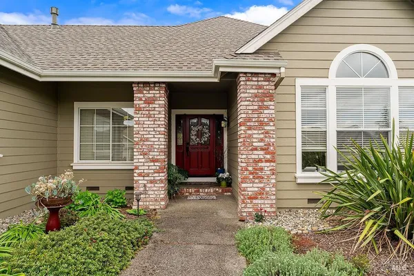 Property Slideshow image 3 of 43 | 6252 meadowstone dr, Santa Rosa, CA, 95409