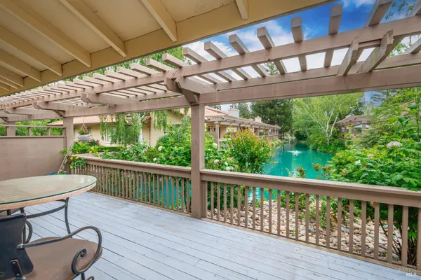 Property Slideshow image 3 of 67 | 27 fountain grove cir, Napa, CA, 94558