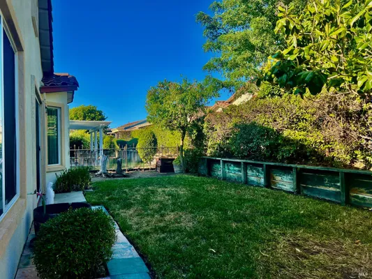 Property Slideshow image 2 of 14 | 1071 waterwood dr, Rio Vista, CA, 94571