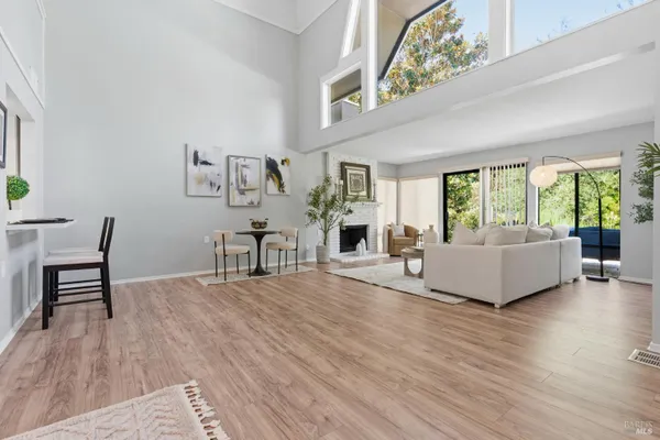 Property Slideshow image 2 of 43 | 1244 singingwood ct 1, Walnut Creek, CA, 94595