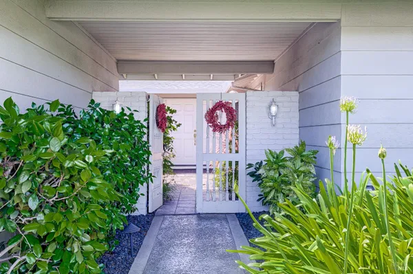 Property Slideshow image 3 of 51 | 113 valley oaks dr, Santa Rosa, CA, 95409