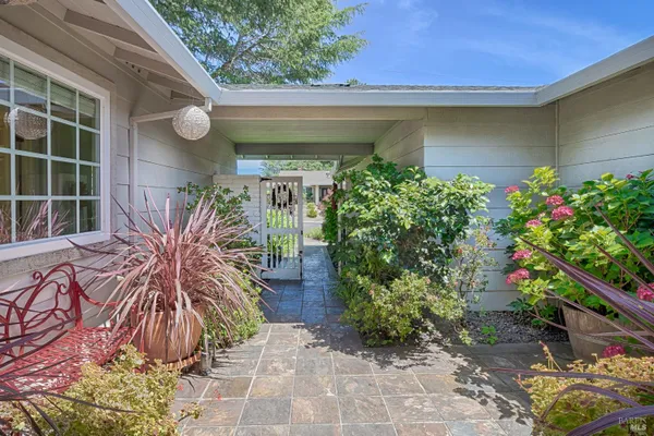 Property Slideshow image 2 of 51 | 113 valley oaks dr, Santa Rosa, CA, 95409