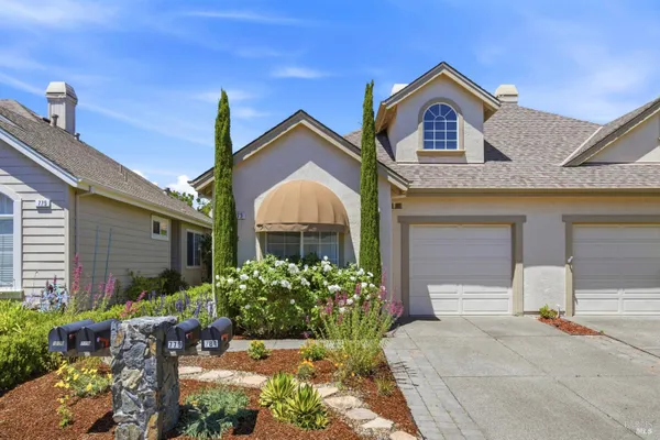 Property Slideshow image 2 of 20 | 779 bob crosby way, Windsor, CA, 95492