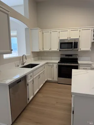 Property Slideshow image 2 of 13 | 293 mandarin cir, Vacaville, CA, 95687