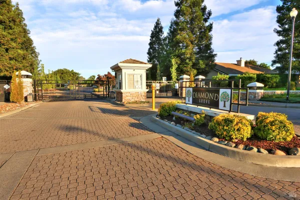 Property Slideshow image 2 of 74 | 293 mandarin cir, Vacaville, CA, 95687