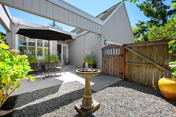 Property Slideshow image 3 of 34 | 533 carnation ct, Sonoma, CA, 95476
