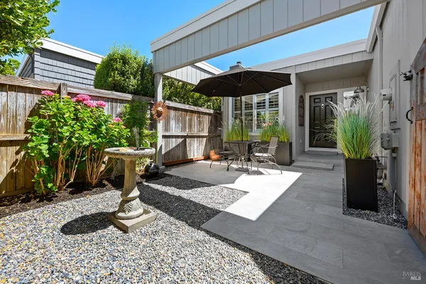 Property Slideshow image 2 of 34 | 533 carnation ct, Sonoma, CA, 95476
