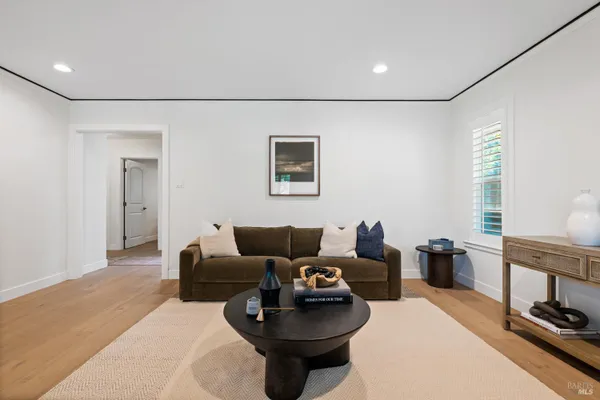 Property Slideshow image 3 of 41 | 333 orangewood dr, Healdsburg, CA, 95448