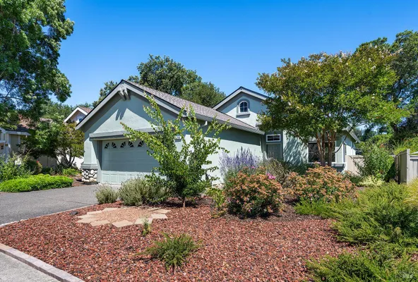 Property Slideshow image 2 of 29 | 156 porterfield creek dr, Cloverdale, CA, 95425