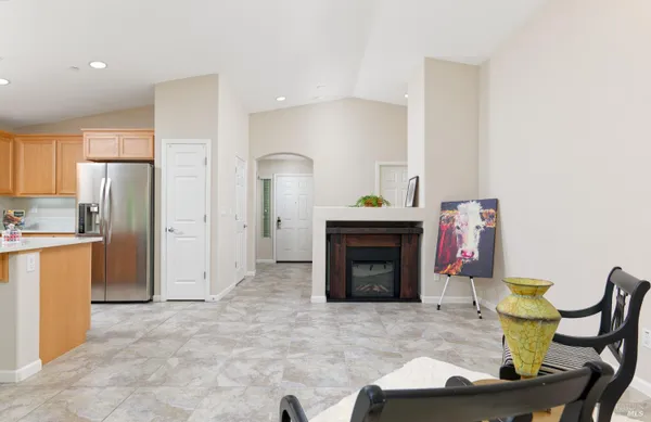 Property Slideshow image 3 of 23 | 414 spring creek dr, Rio Vista, CA, 94571