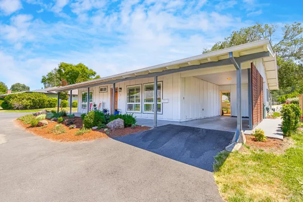 Property Slideshow image 2 of 50 | 1 oakgreen, Santa Rosa, CA, 95409