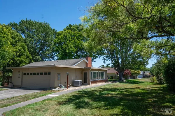 Property Slideshow image 2 of 30 | 64 temelec cir, Sonoma, CA, 95476