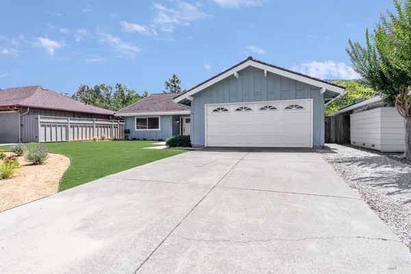 Property Slideshow image 2 of 39 | 6694 oakmont dr, Santa Rosa, CA, 95409