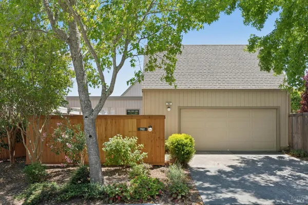 Property Slideshow image 2 of 45 | 762 crocus dr, Sonoma, CA, 95476