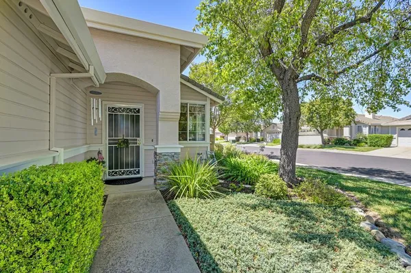 Property Slideshow image 2 of 32 | 383 mandarin cir, Vacaville, CA, 95687