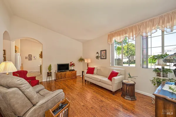 Property Slideshow image 3 of 32 | 383 mandarin cir, Vacaville, CA, 95687