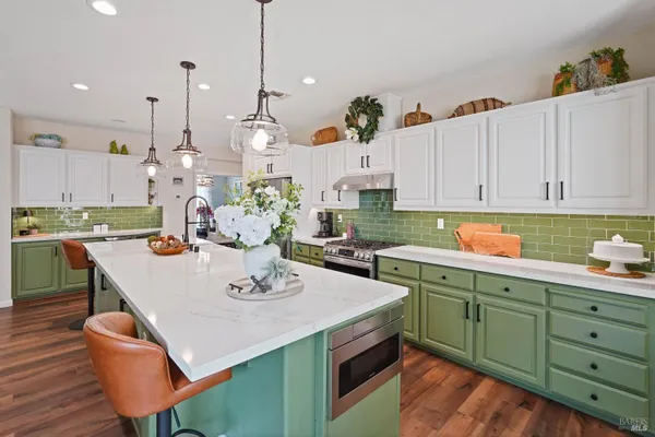 Property Slideshow image 2 of 19 | 700 livingston pl, Rio Vista, CA, 94571
