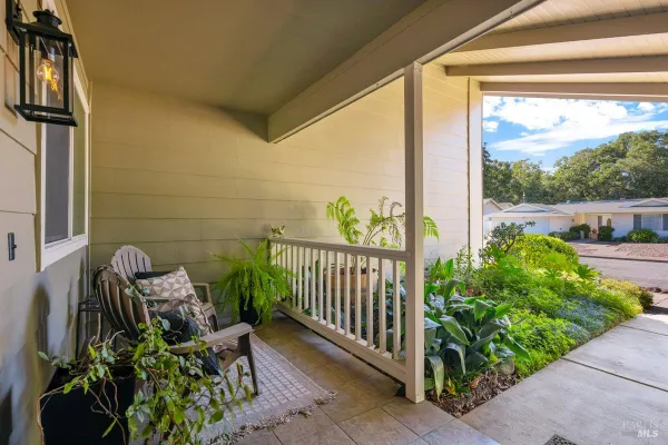 Property Slideshow image 3 of 43 | 6440 meadow creek ln, Santa Rosa, CA, 95409
