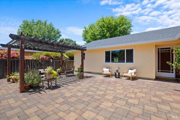 Property Slideshow image 2 of 49 | 81 temelec cir, Sonoma, CA, 95476