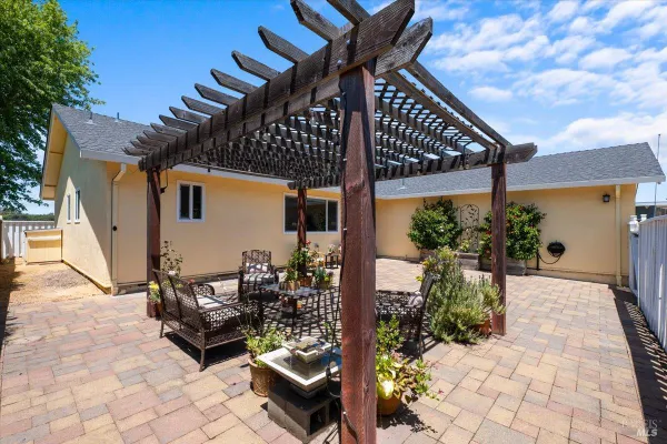Property Slideshow image 3 of 49 | 81 temelec cir, Sonoma, CA, 95476