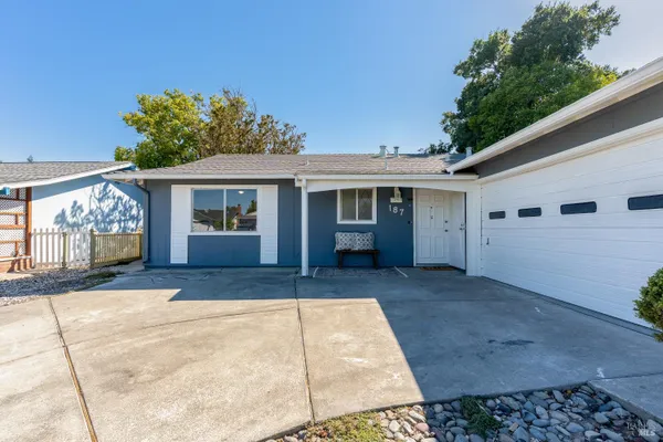 Property Slideshow image 3 of 61 | 187 isle royale cir, Vacaville, CA, 95687