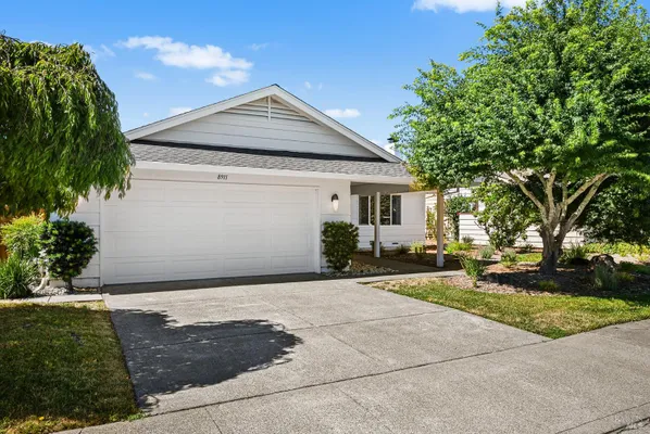 Property Slideshow image 3 of 57 | 8911 oakmont dr, Santa Rosa, CA, 95409