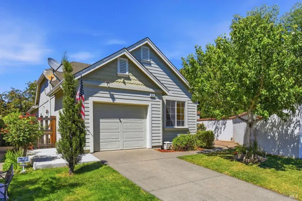 Property Slideshow image 2 of 38 | 864 glen miller dr, Windsor, CA, 95492