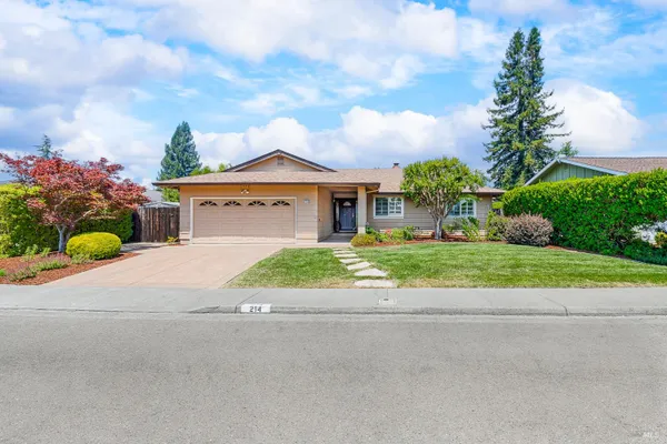 Property Slideshow image 2 of 54 | 214 oak shadow dr, Santa Rosa, CA, 95409