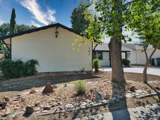 Property Slideshow image 3 of 19 | 197 rainier cir, Vacaville, CA, 95687