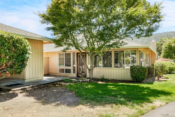 Property Slideshow image 2 of 41 | 1 meadowgreen ct, Santa Rosa, CA, 95409