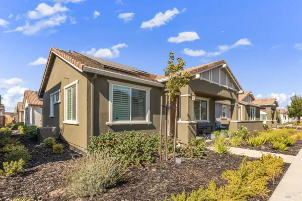 Property Slideshow image 3 of 43 | 2303 rustic oak ln, Rio Vista, CA, 94571