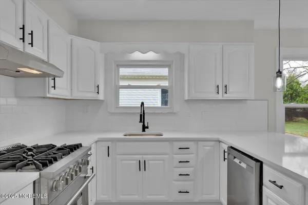 Property Slideshow image 3 of 36 | 101 torrey pines dr, Toms River, NJ, 08757