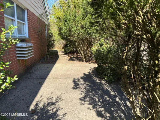 Property Slideshow image 2 of 20 | 138 hudson pkwy b, Whiting, NJ, 08759