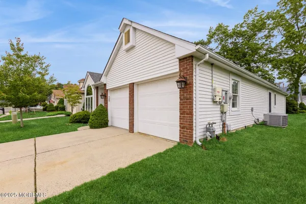 Property Slideshow image 2 of 25 | 1640 goldspire rd, Toms River, NJ, 08755