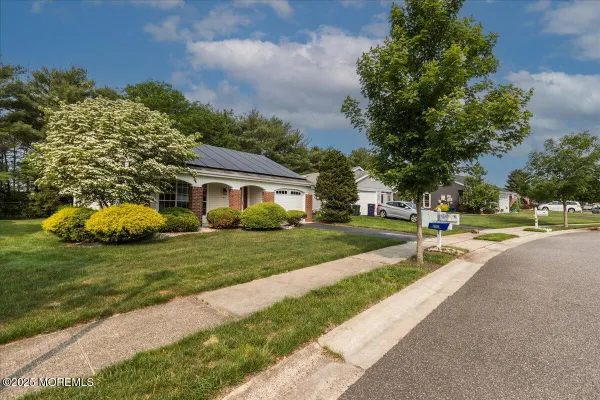 Property Slideshow image 3 of 69 | 41 tarworth ter, Manchester, NJ, 08759