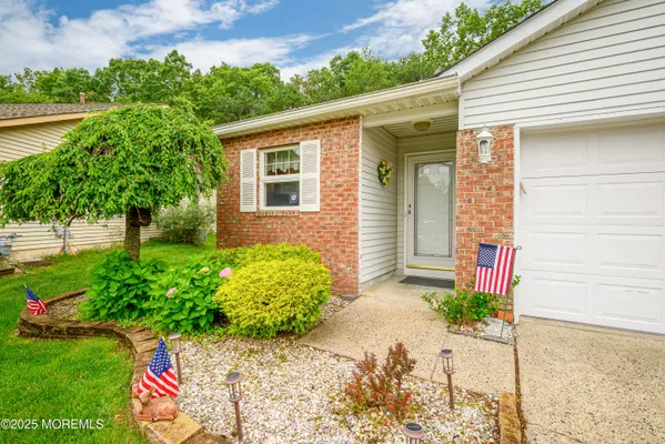 Property Slideshow image 2 of 33 | 1912 quimby ct, Toms River, NJ, 08755