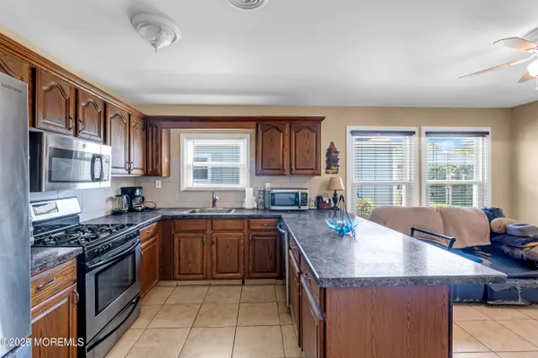 Property Slideshow image 2 of 37 | 9 bahamia dr, Toms River, NJ, 08757