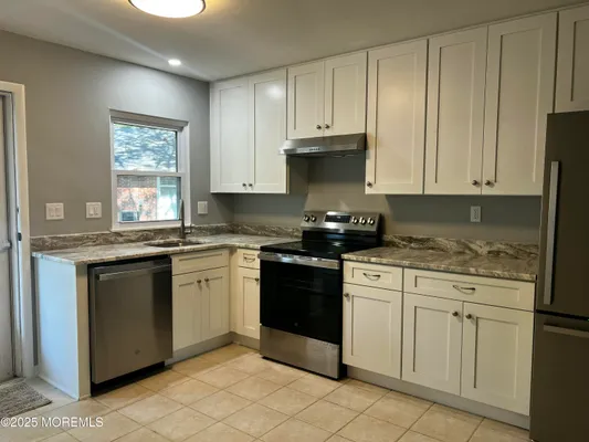 Property Slideshow image 2 of 29 | 131 farrington ct b, Lakewood, NJ, 08701