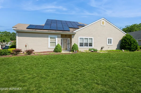 Property Slideshow image 2 of 26 | 1 rye ct, Jackson, NJ, 08527