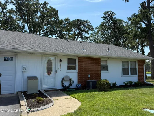 Property Slideshow image 2 of 48 | 646a plymouth dr, Lakewood, NJ, 08701