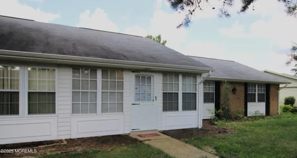 Property Slideshow image 2 of 25 | 61 cambridge cir b, Manchester, NJ, 08759