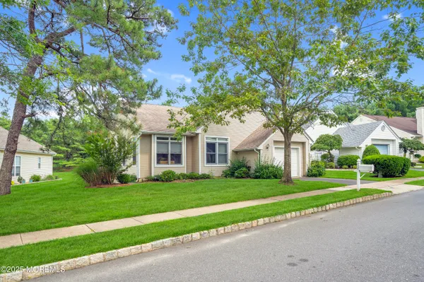 Property Slideshow image 3 of 48 | 12 springlawn dr, Lakewood, NJ, 08701