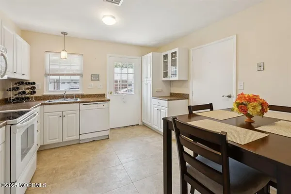 Property Slideshow image 3 of 13 | 1072c argyll cir, Lakewood, NJ, 08701