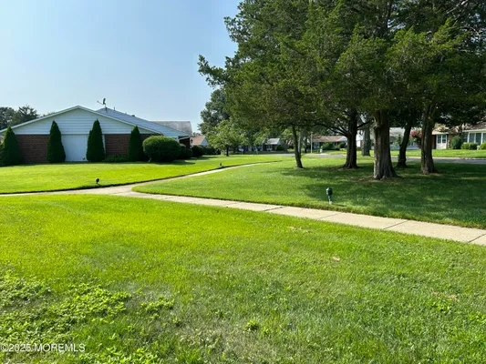 Property Slideshow image 2 of 35 | 1183b clydebank ct, Lakewood, NJ, 08701