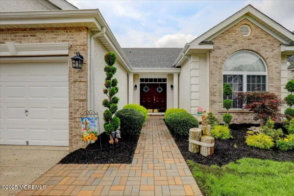 Property Slideshow image 3 of 45 | 34 spyglass dr, Jackson, NJ, 08527